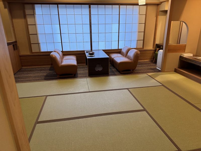 ファイル:伊香保温泉ホテル天坊 客室02.jpg