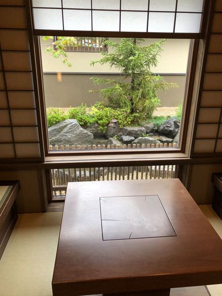 ファイル:定山渓ゆらく草庵 館内01.jpg