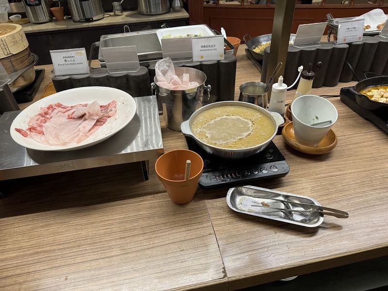 ファイル:草津温泉ホテルヴィレッジ レストラン01.jpg
