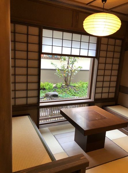ファイル:定山渓ゆらく草庵 館内02.jpg