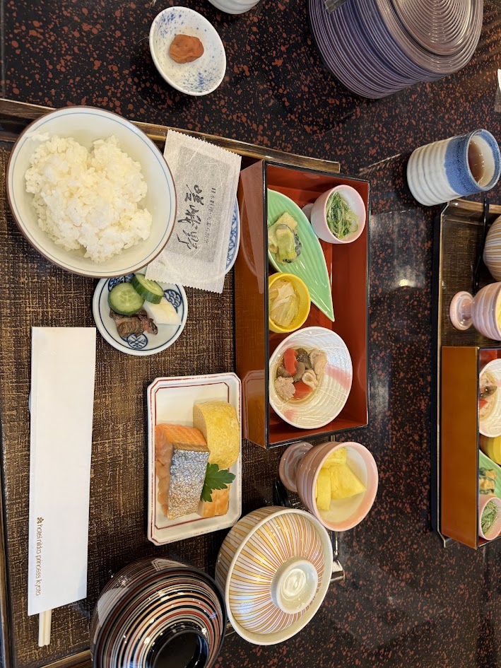 朝食